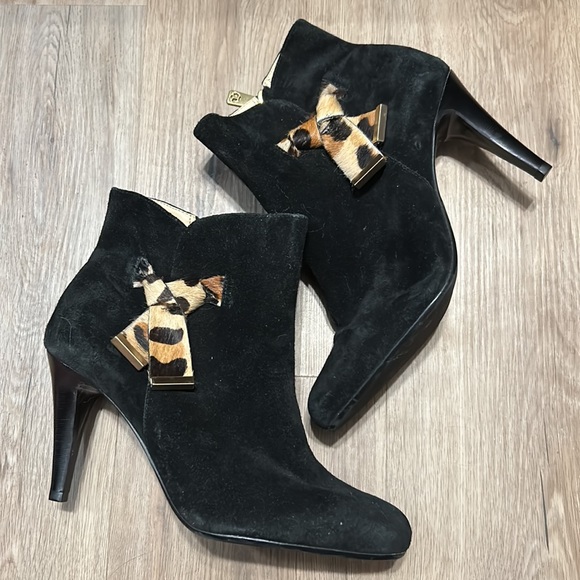 Talbots Black suede heeled ankle boots with leopard print bows on sides. NWT - Picture 11 of 12